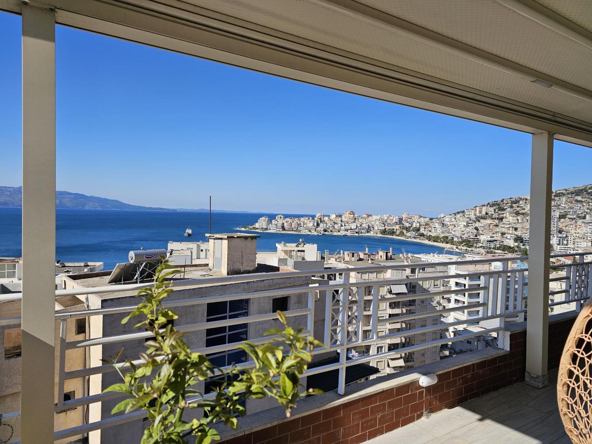 Deep Blue Rooftop - 111 Sarande Bagian luar foto