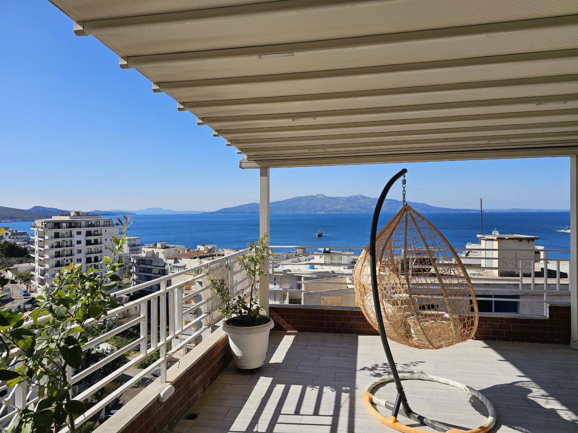 Deep Blue Rooftop - 111 Sarande Bagian luar foto